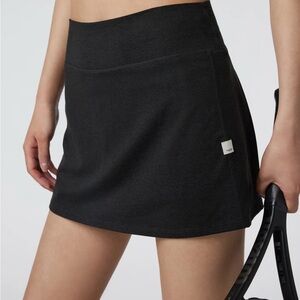 Vuori Black Athletic Skort size large